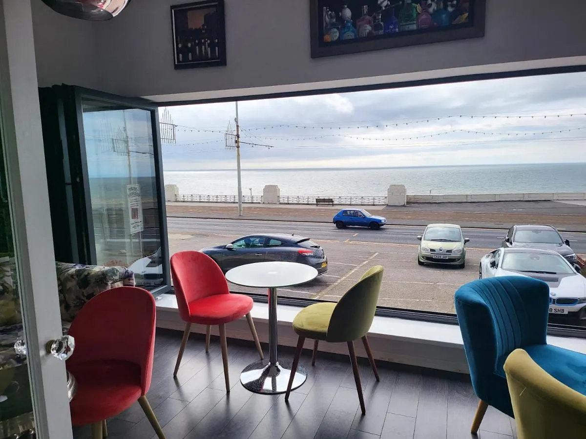 Bed and Breakfast The Bromley Blackpool